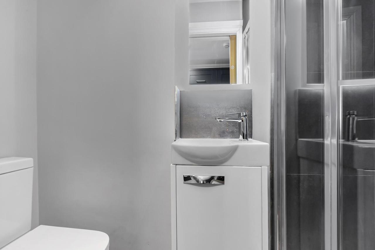 York Studios By Dc London Rooms Esterno foto